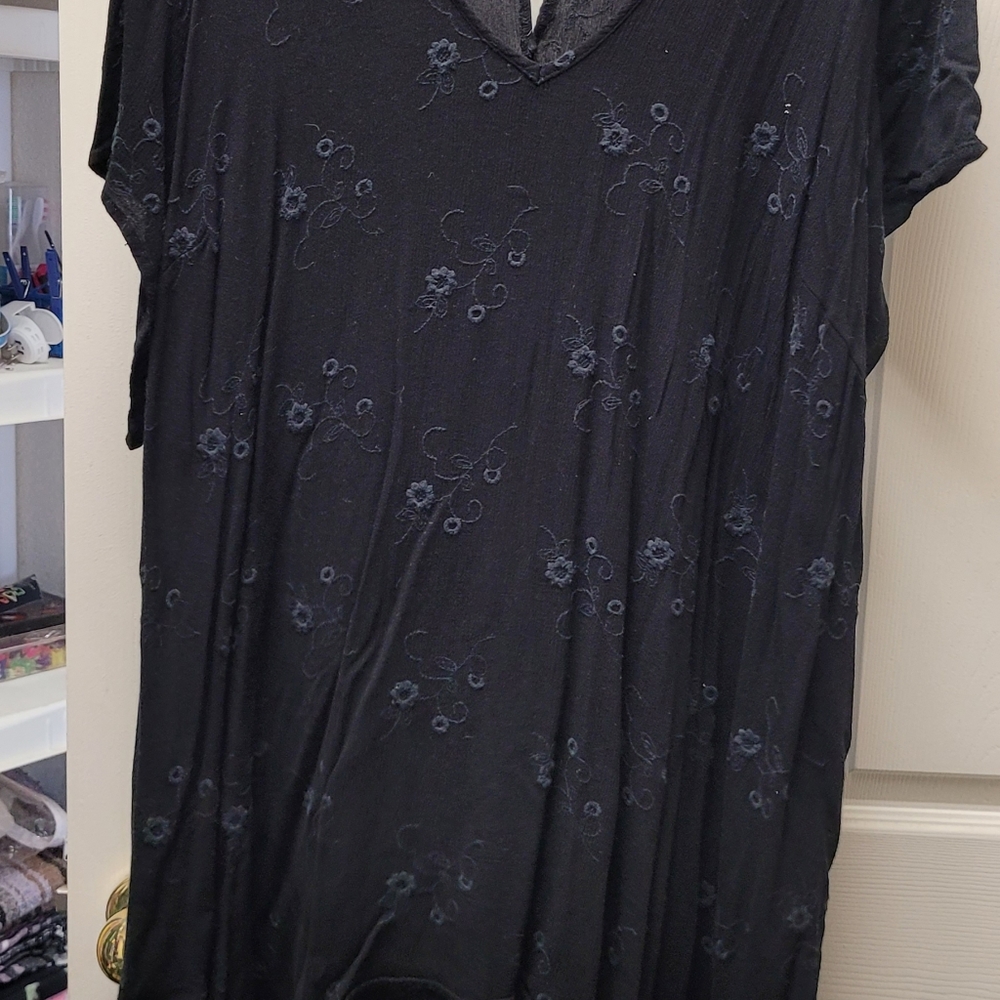 Embroidered Choker Neck Tunic